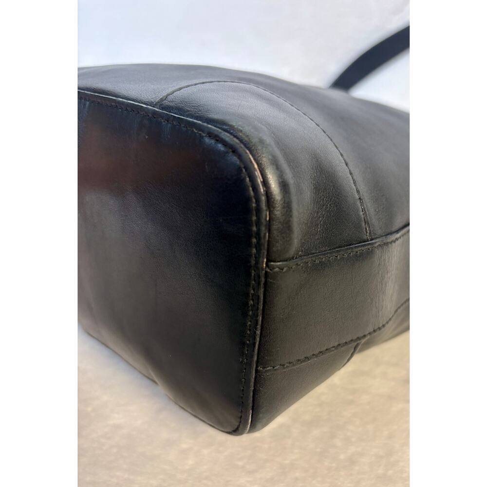 Gucci Vintage Leather Shoulder Bag, Tom Ford Era - Picture 7 of 16